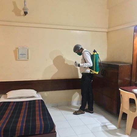 Maurya Residency Hotel Pune Bagian luar foto