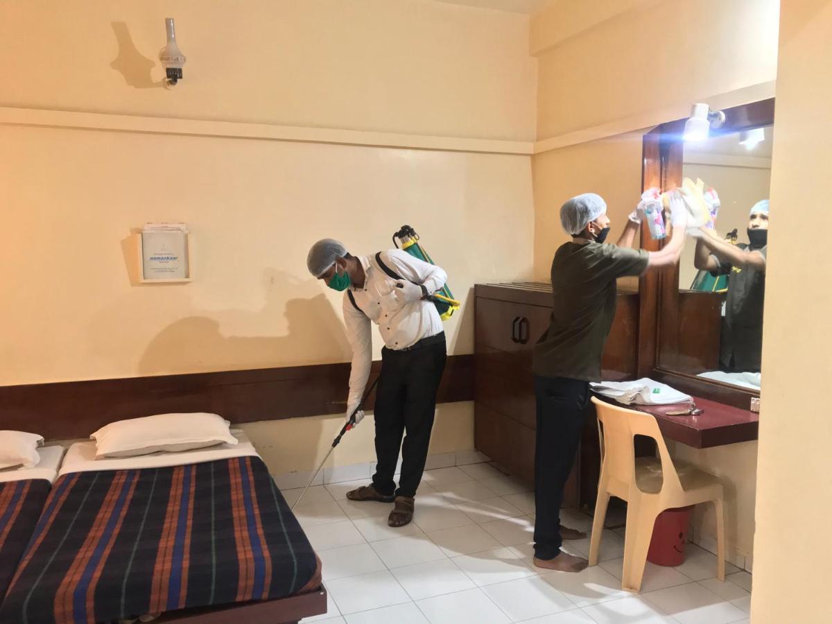 Maurya Residency Hotel Pune Bagian luar foto
